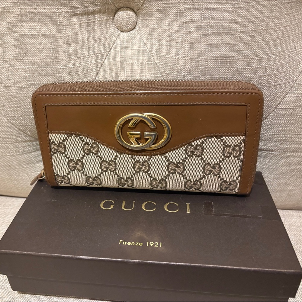 Gucci Monogram Brown and Cream Wallet - Picture 7 of 9